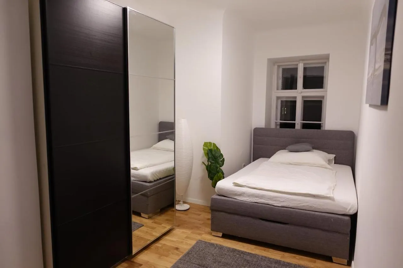 Comfortable Apartment In Central فيينا