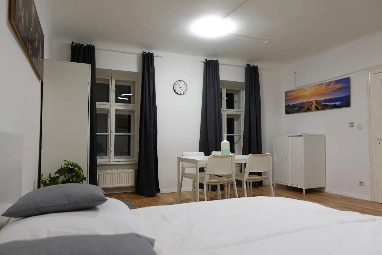 Comfortable Apartment In Central فيينا